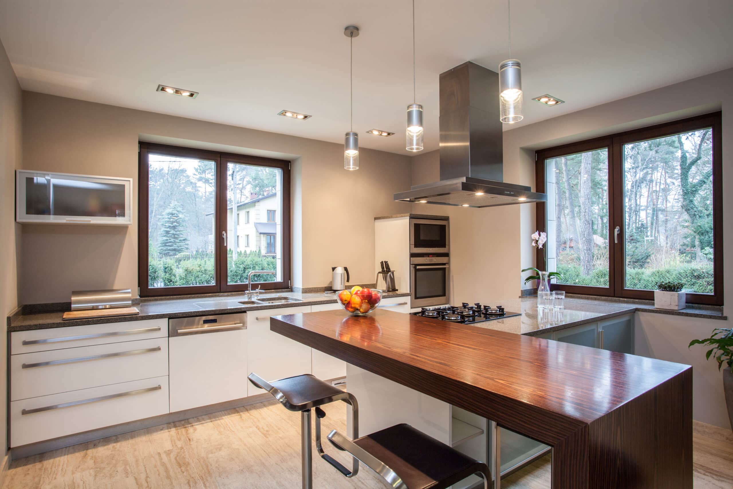 bespoke coloured aluminium windows